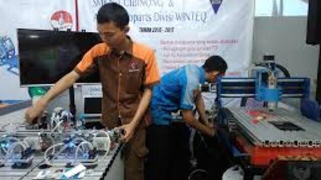Revitalisasi SMK dan Relevansinya dengan Dunia Usaha